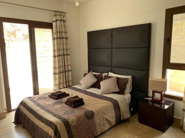 Beau Views Seven Apartment Пея Екстериор снимка