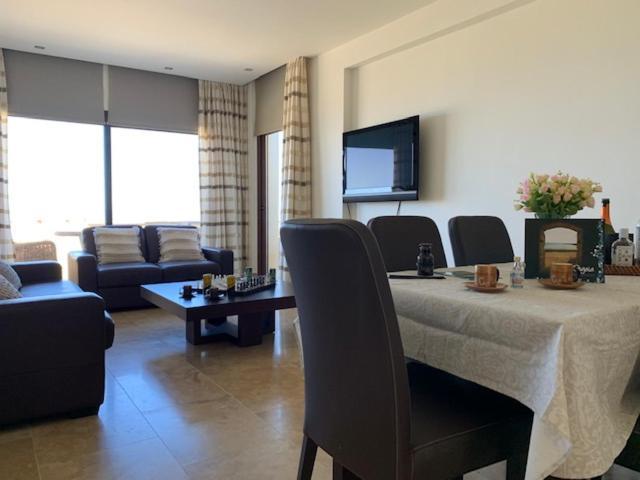 Beau Views Seven Apartment Пея Екстериор снимка